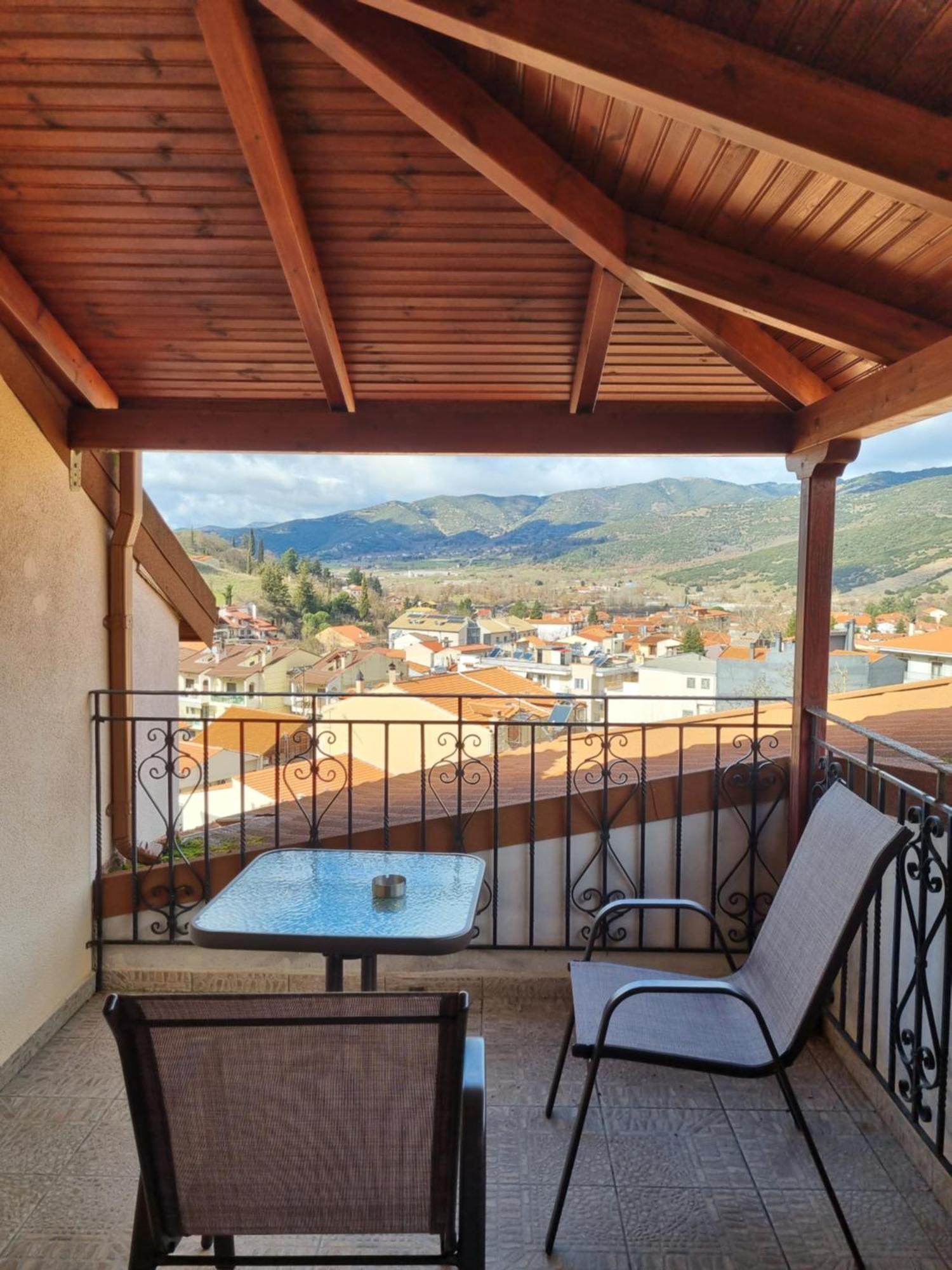 Kalavrita Krinides Apartment And Attics 外观 照片